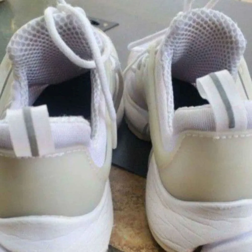 The Nike Air Presto  White with Black Accesnts Shoes - Women's Size 6
